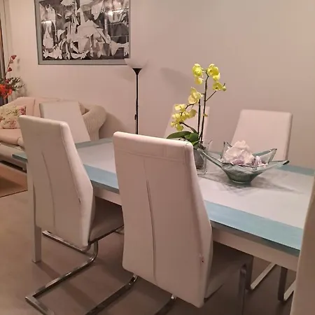 Linda Casa Cerca De Puerto Banus